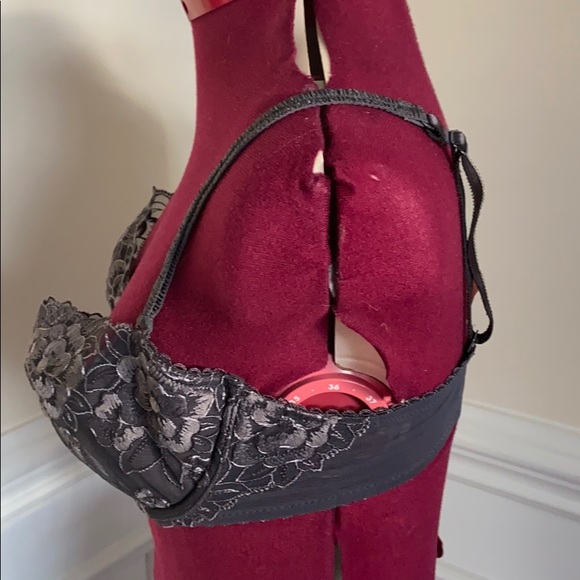 Victoria Secret Angles Bra Sz 36D - Picture 2 of 6